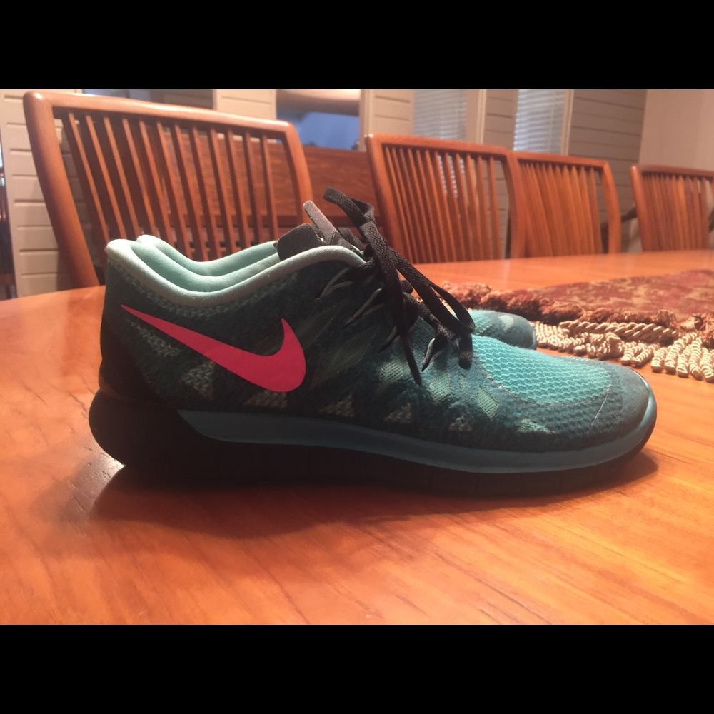 Nike Free women’s tennis shoes